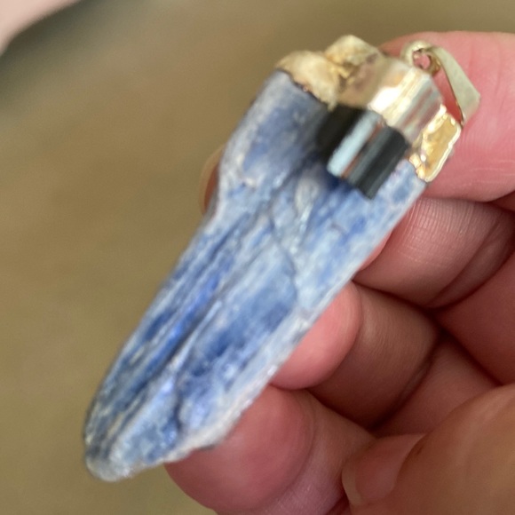 NWOT KYANITE PENDANT w/BLK TOURMALINE. 2.25” long. Approx .5” wide. AAA quality - Picture 3 of 16